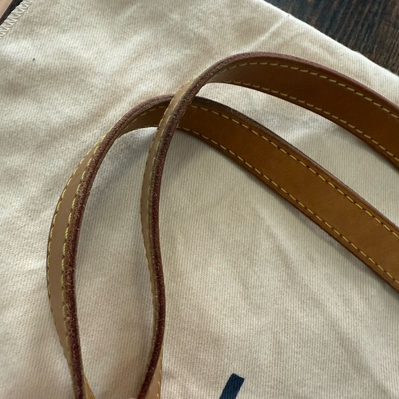 Louis Vuitton Totally PM - Picture 9 of 17